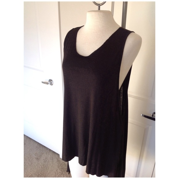 Asymmetric laser cut long top - Picture 7 of 8